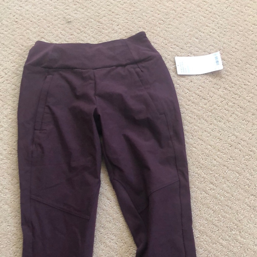 NWT Athleta Headlands Hybrid Trek Tight size 2